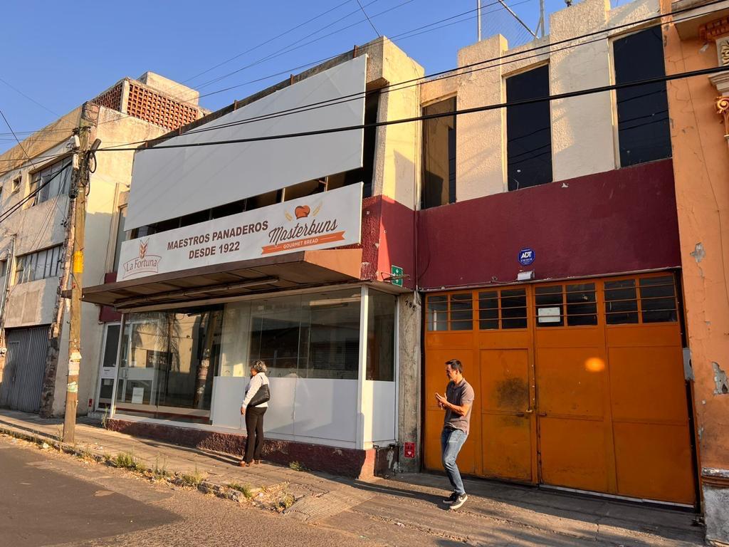 BODEGA COMERCIAL EN VENTA EN OBLATOS EN GUADALAJARA